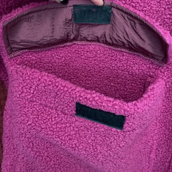 Urban Outfitters BDG Kas Sherpa Pieced
Oversized Pullover Sweatshirt Plum/Purple - Picture 12 of 16